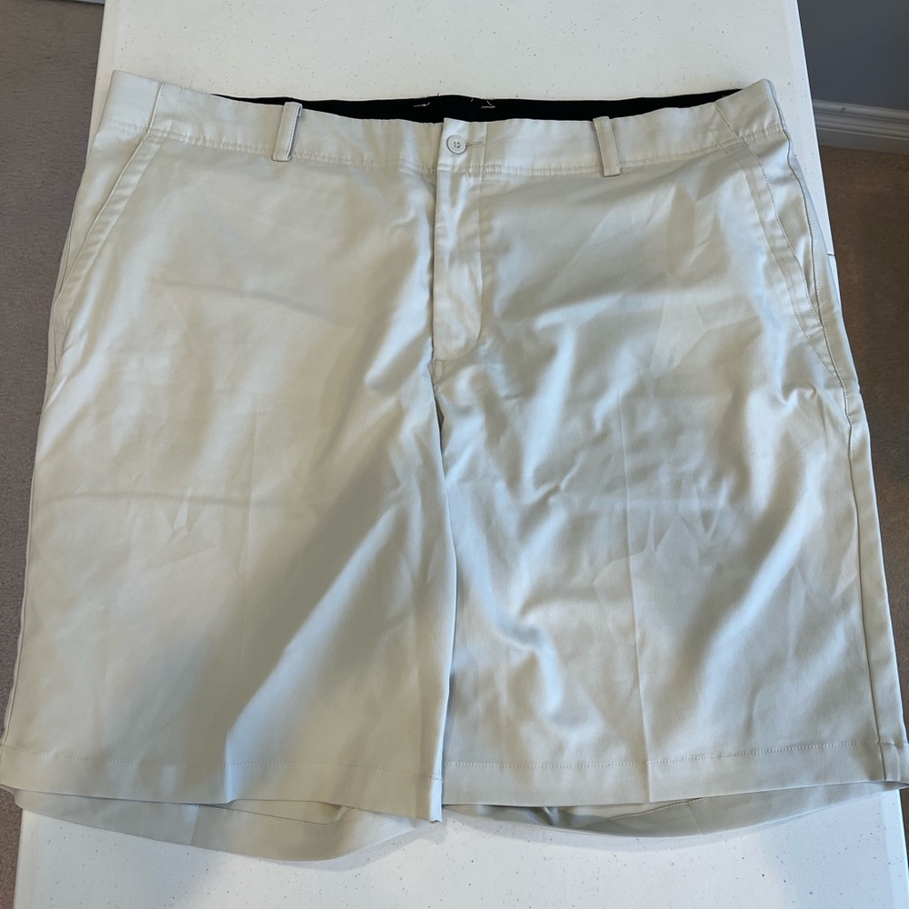 Nike Dri-Fit light khaki golf shorts